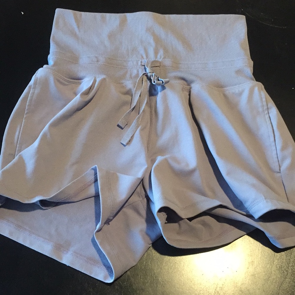 Lilac short